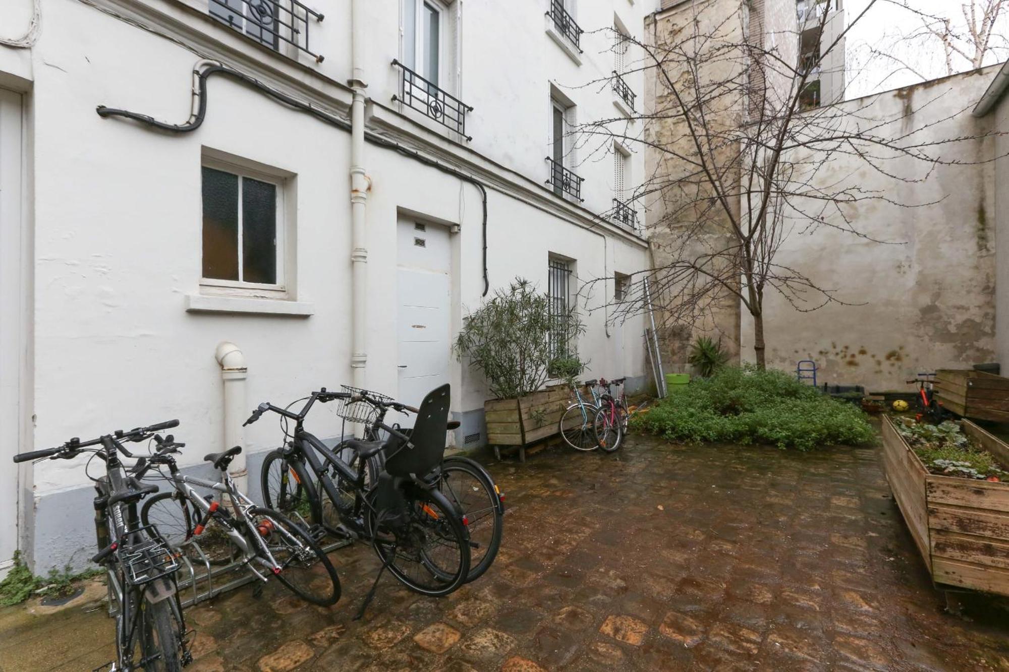 Nice And Comfortable Studio Apartment Paris Exterior photo